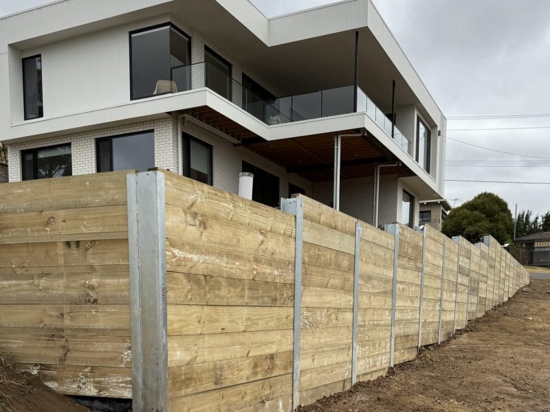 Timber Retaining Wall Timber Retaining Wall